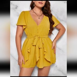 SHEIN VCAY Plus Flutter Sleeve Fake Button Ruffle Trim Belted Romper